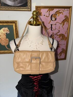 Vintage Y2K Beige Leather Shoulder Bag with Front Buckle